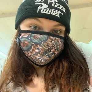 Meet your Posher, Caitlyn